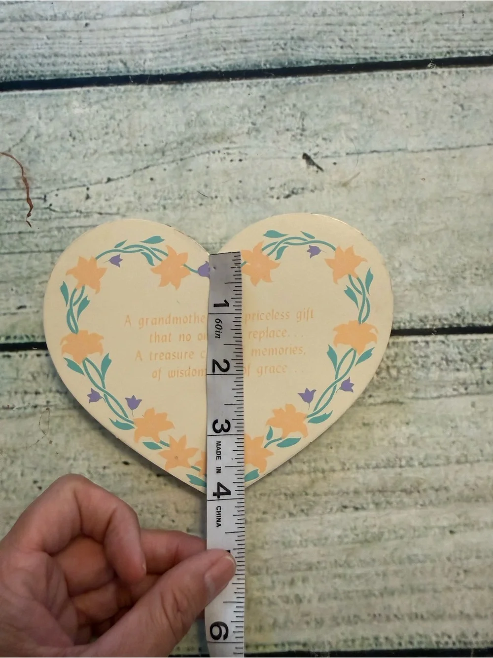 Russ grandma heart shape wall hanging or spots on desk.
